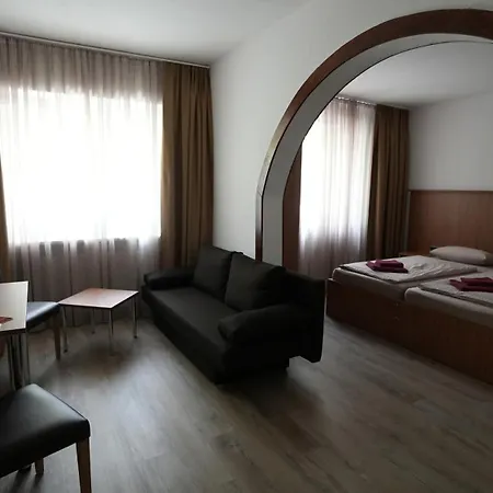 Berl Inn-2