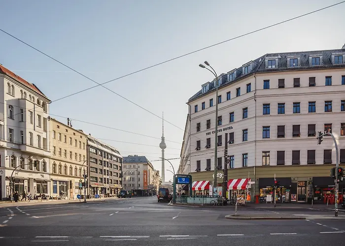 Beach Hotels Circus