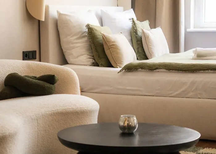 4 star hotel: The Charming By Curt Suites